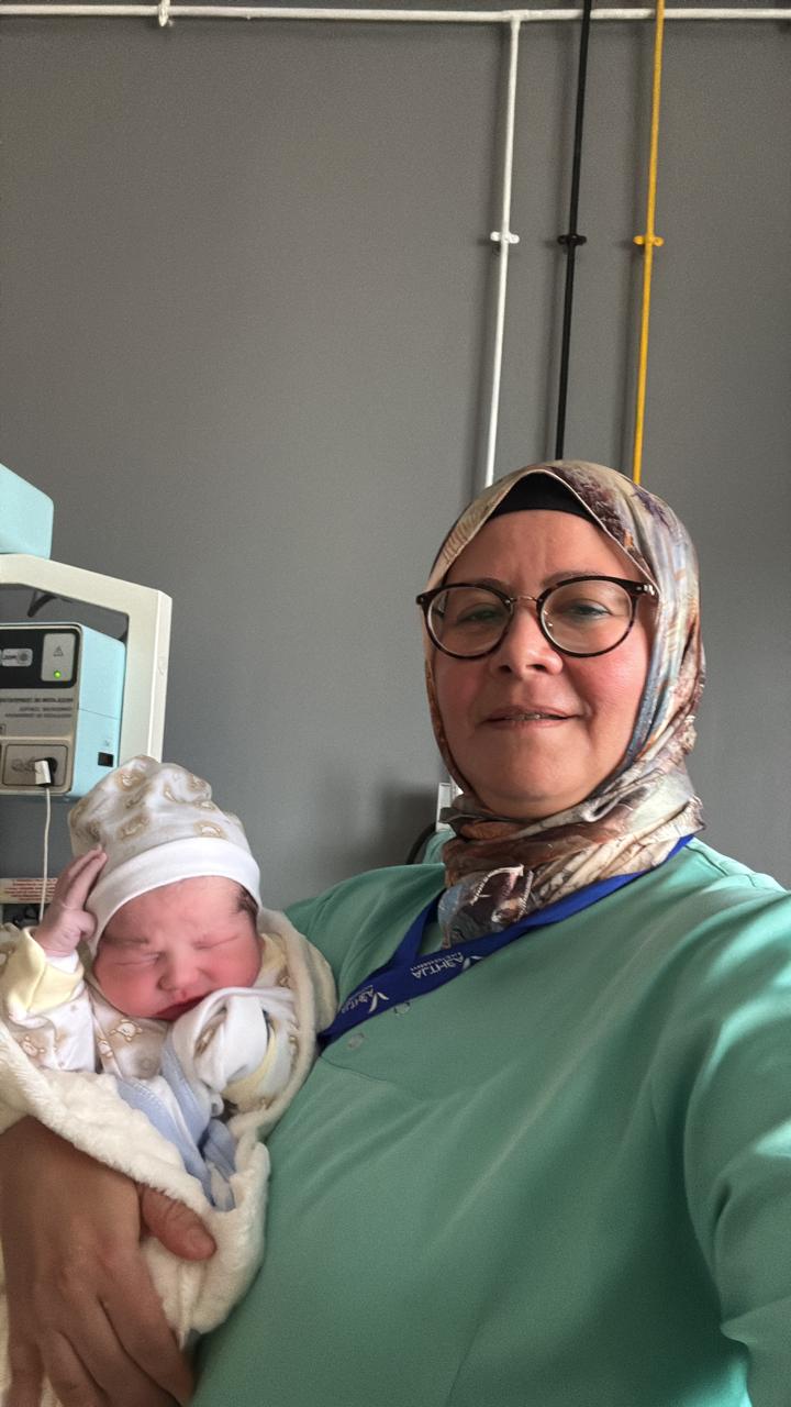 Accueil d'un bébé avec tendresse